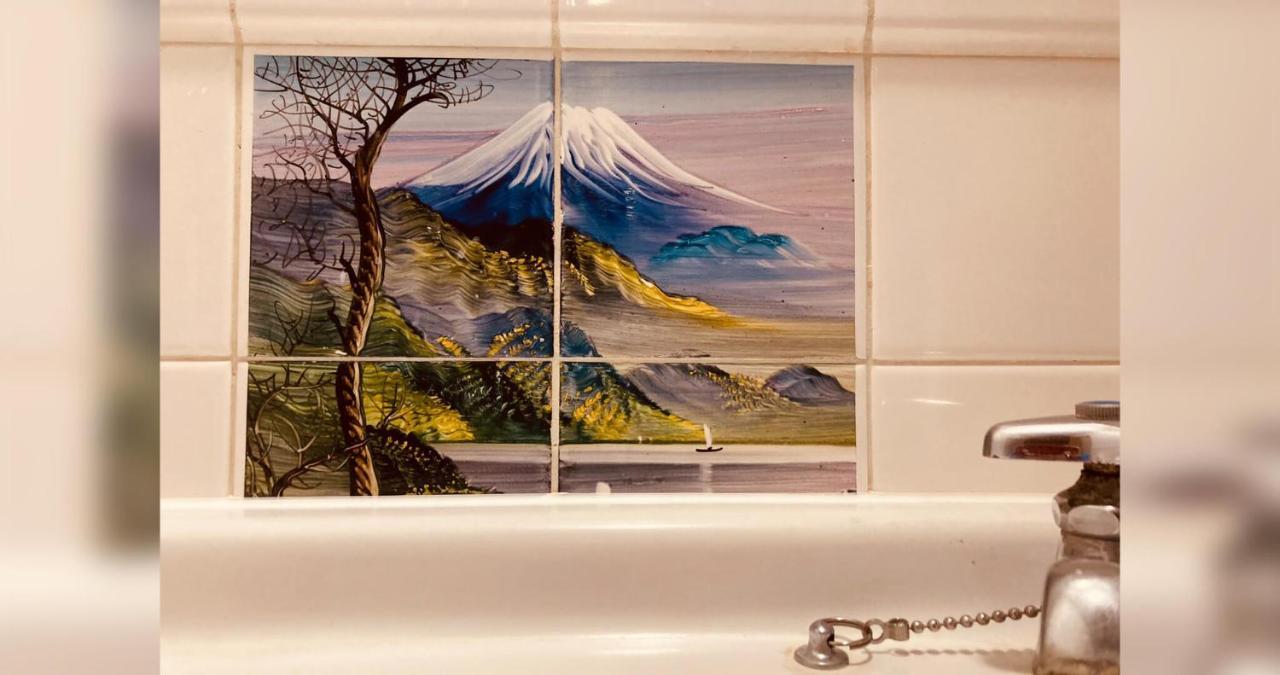ペンションやいま日和 Hotel Ishigaki  Buitenkant foto